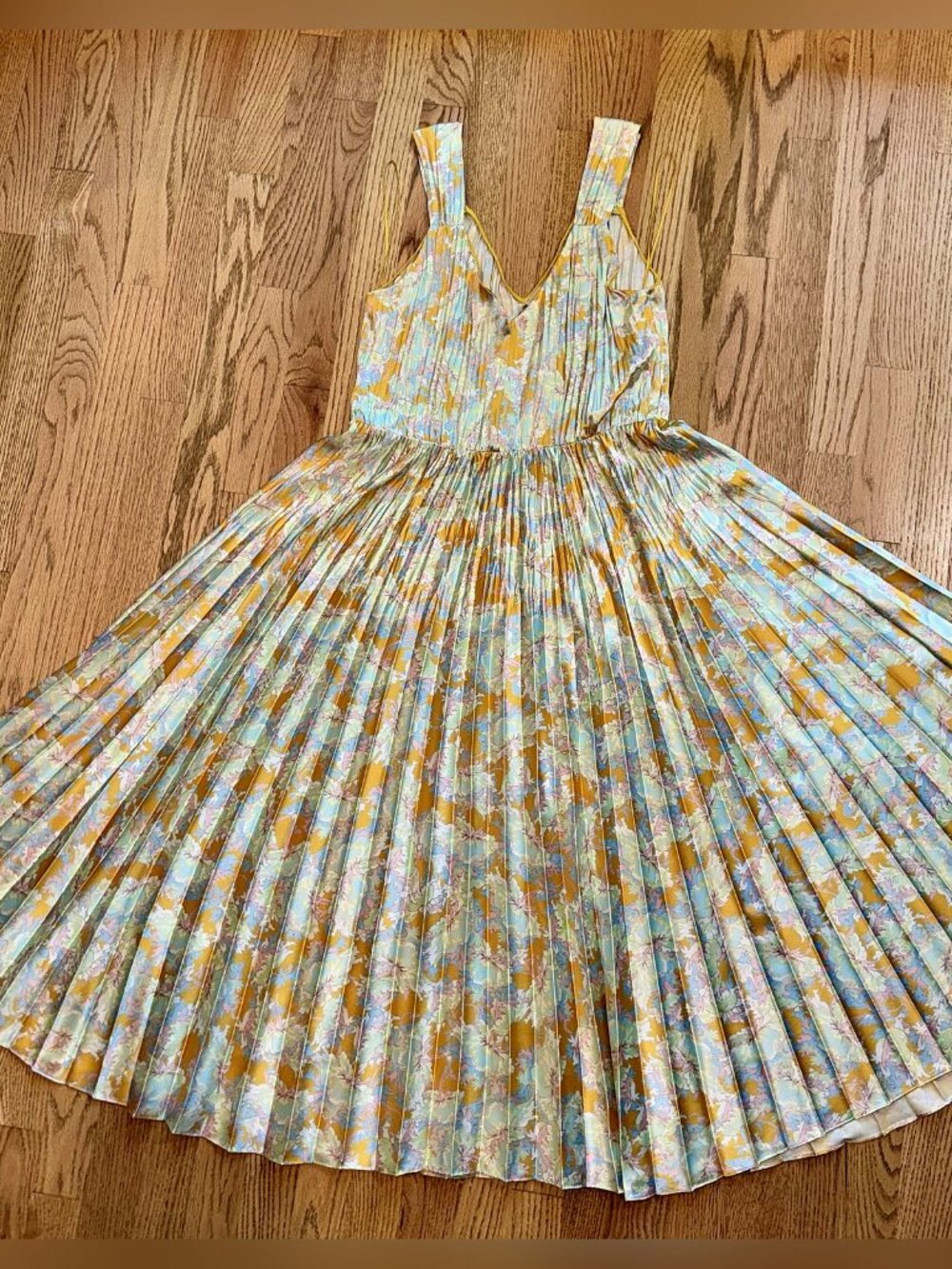 Vince Pleated Floral Satin Midi Dress Yellow Blue Pink Sleeveless V Neck Size M